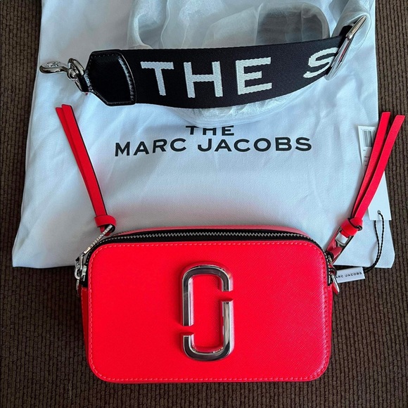 ❤️SOLD❤️NEW AUTHENTIC THE MARC JACOBS CAMERA BAG - Picture 3 of 3